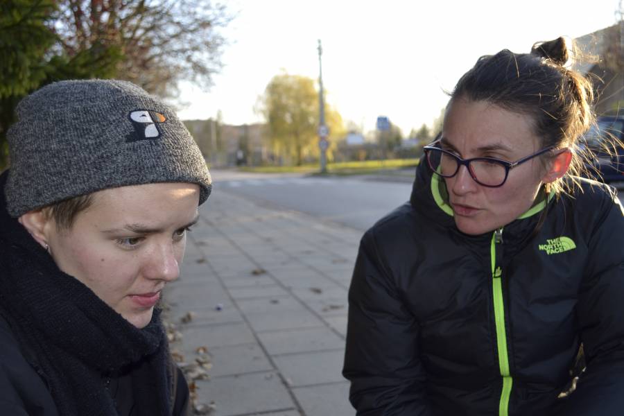 Helferinnen der Warschauer Stiftung „Ocalenie“ (dt.: Rettung) in der Grenzregion .