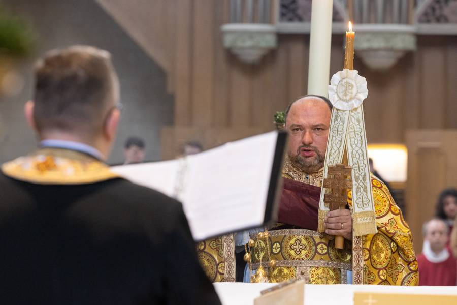 Im Dom ertönte der Osterruf im byzantischen Ritus: Die orthodoxen Kirchen feierten am Sonntag, 5. Mai, ihr Osterfest.<br><small class="stackrow__imagesource">Quelle: Bischöfliche Pressestelle/Achim Pohl </small>