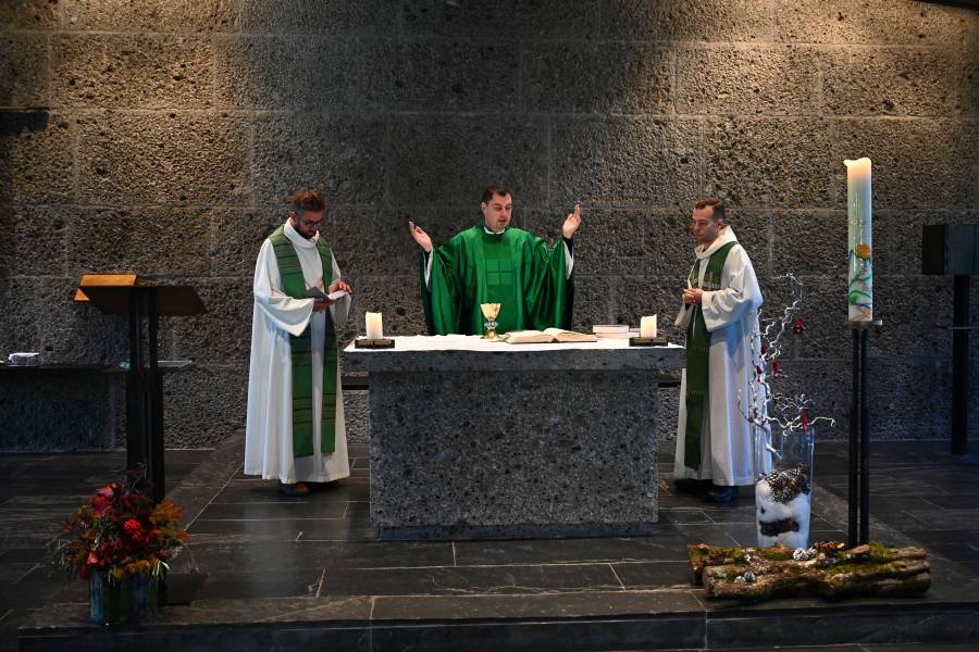 Szene während eines Gottesdienstes